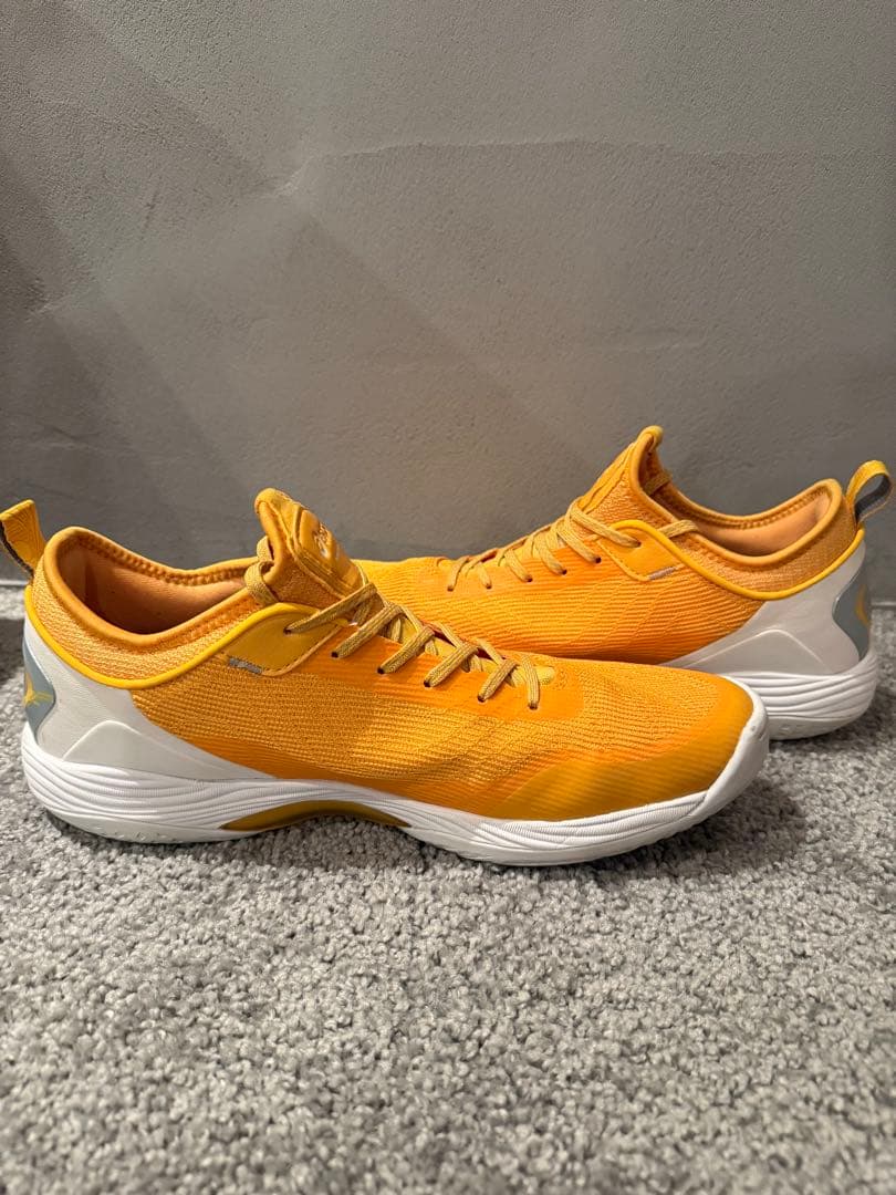 ASICS バスケットグライドノヴァ　グライドノヴァff2 GLIDENOVA