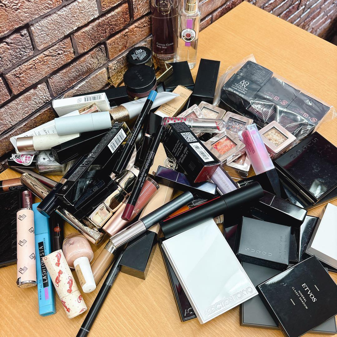 ☆デパコス多め　スック多め　コスメ大量まとめ５０点以上