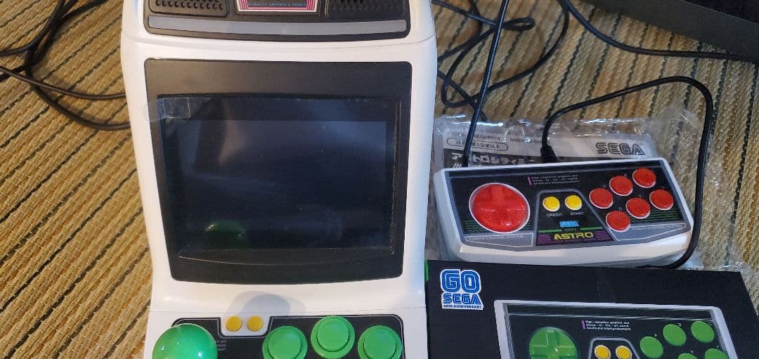 ASTRO CITY mini ホワイト + コントロールパッド