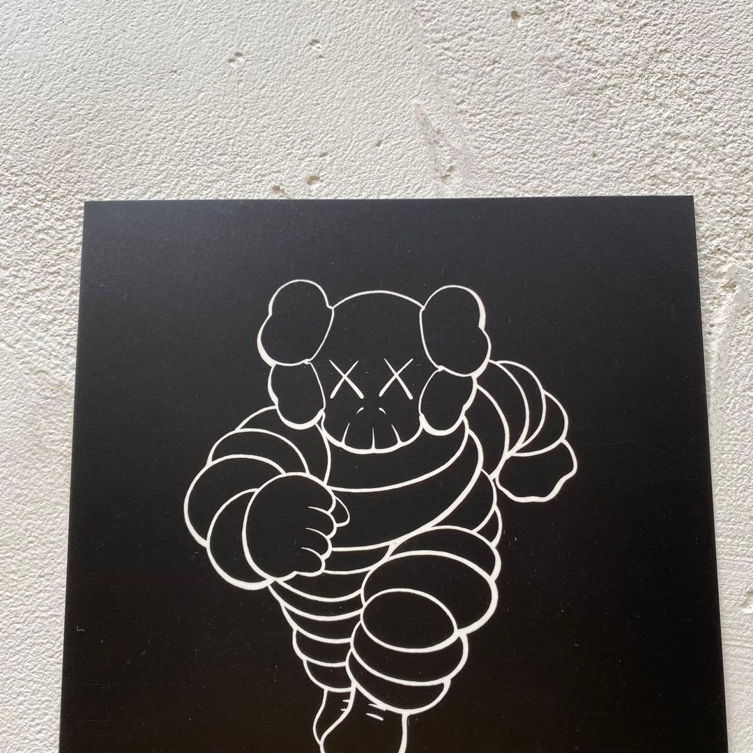 KAWS × realmadHECTIC 限定品 ビンテージ フライヤー チラシ
