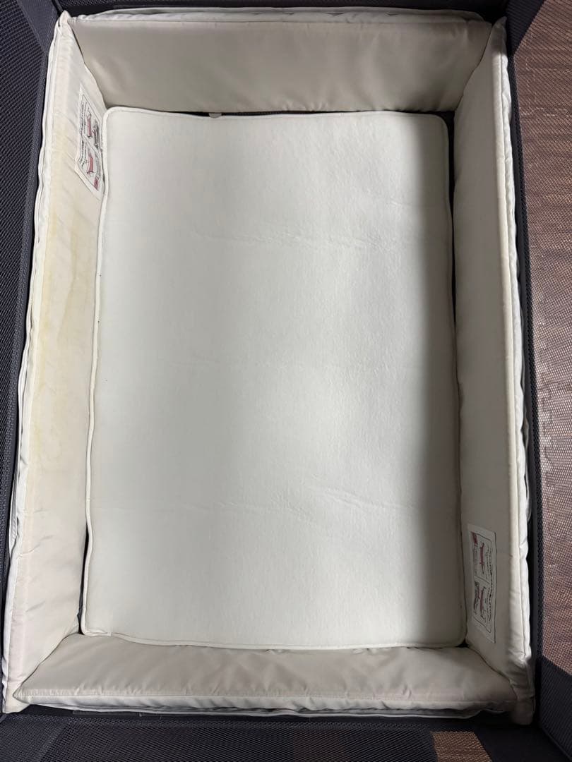 アップリカ　ココネルエアープラスAB ベビーベッド　グレー