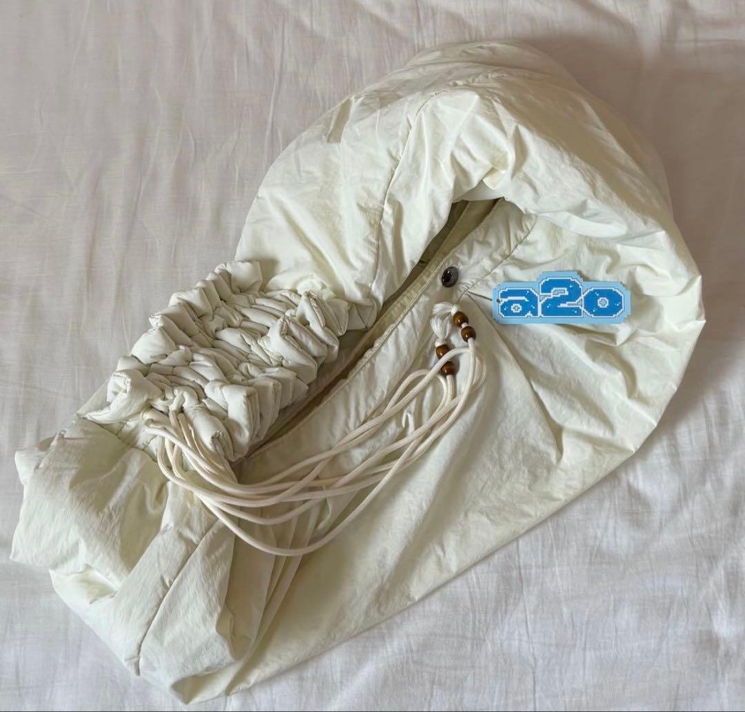 a2o ワイドギャザーショルダーバック　アイボリー