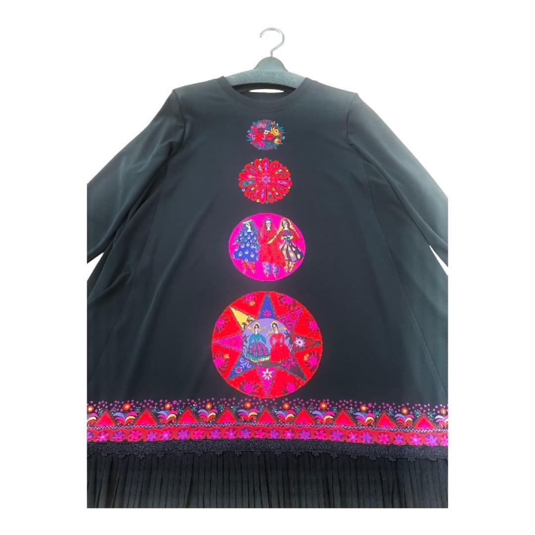 【未使用】トクコプルミエヴォル★希少デザイン★裾レースチュール　前後デザインあり