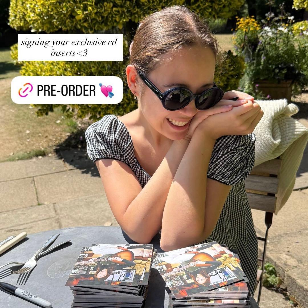 Laufey CD 直筆サイン入り