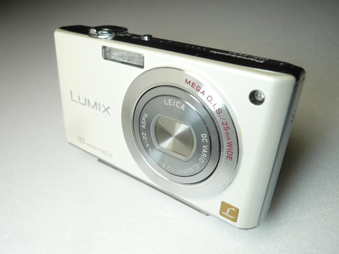 LUMIX★DMC-FX37⭕️安心の実働品❤️お洒落なホワイト