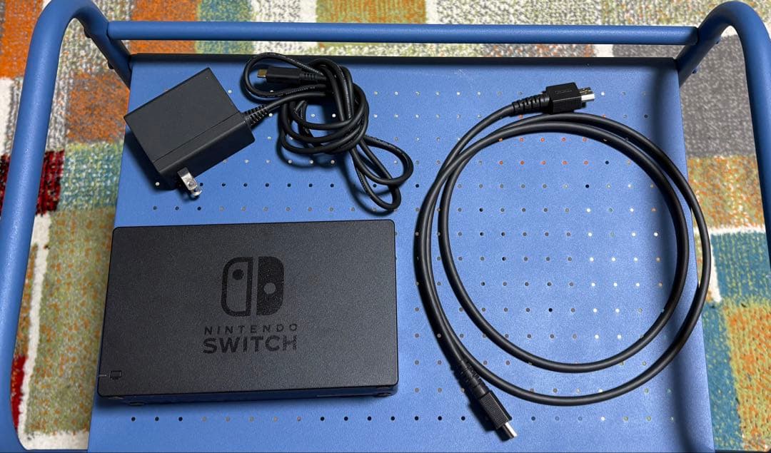 【美品】Nintendo Switch 本体　イエロー　別売り付属品あり　箱付き