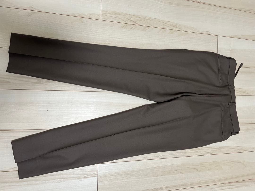 サージ 1プリーツ サイドギャザー イージースリムテーパード/パンツ