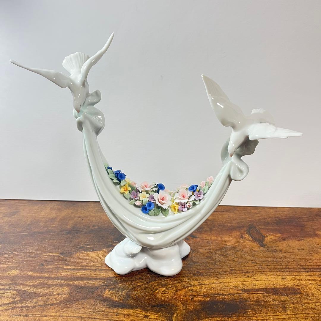 LLADRO リヤドロ 平和の花かご 6579