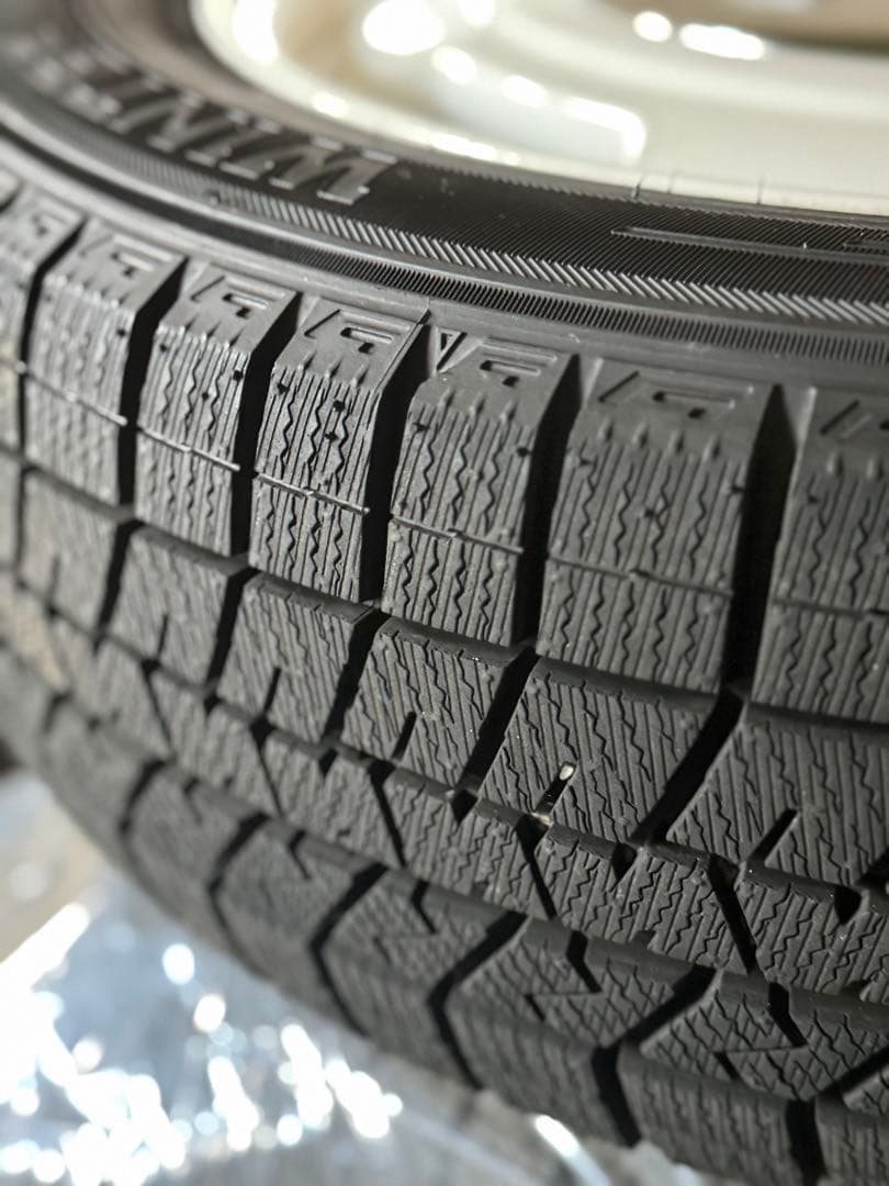 美品！　ルノー　トゥインゴ　第3世代用　スタッドレスタイヤ&ホイール4本セット