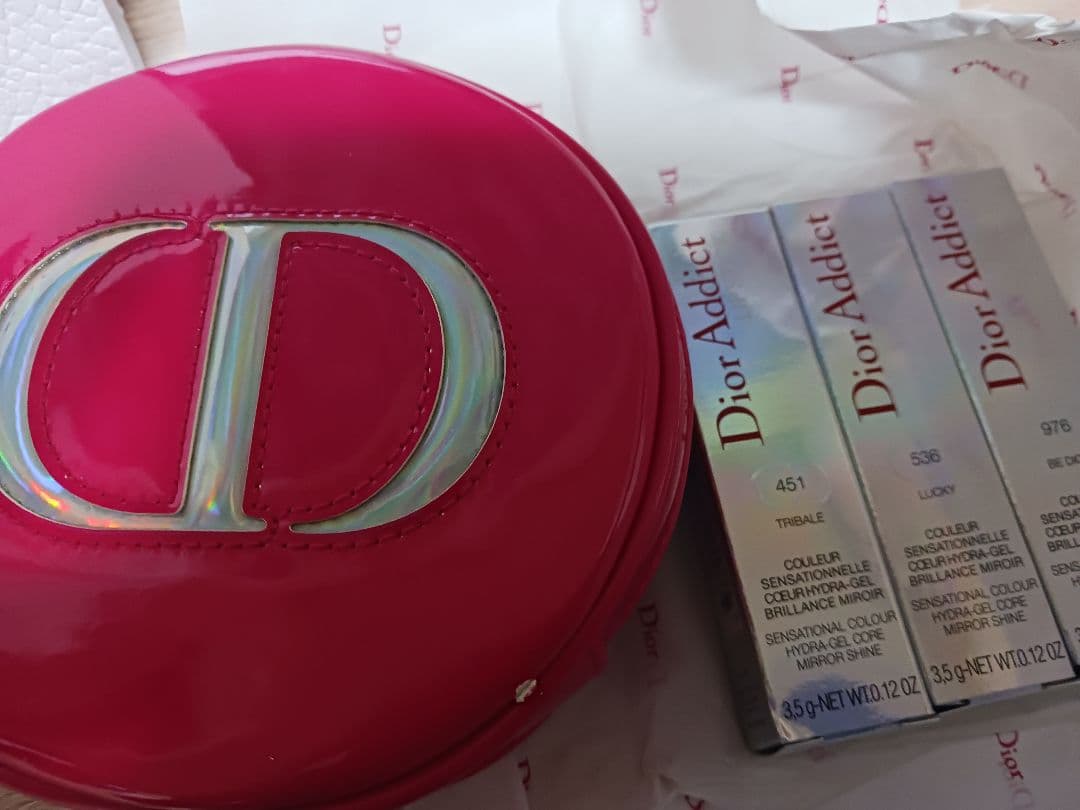 免税店限定 ポーチとリップ３本セット