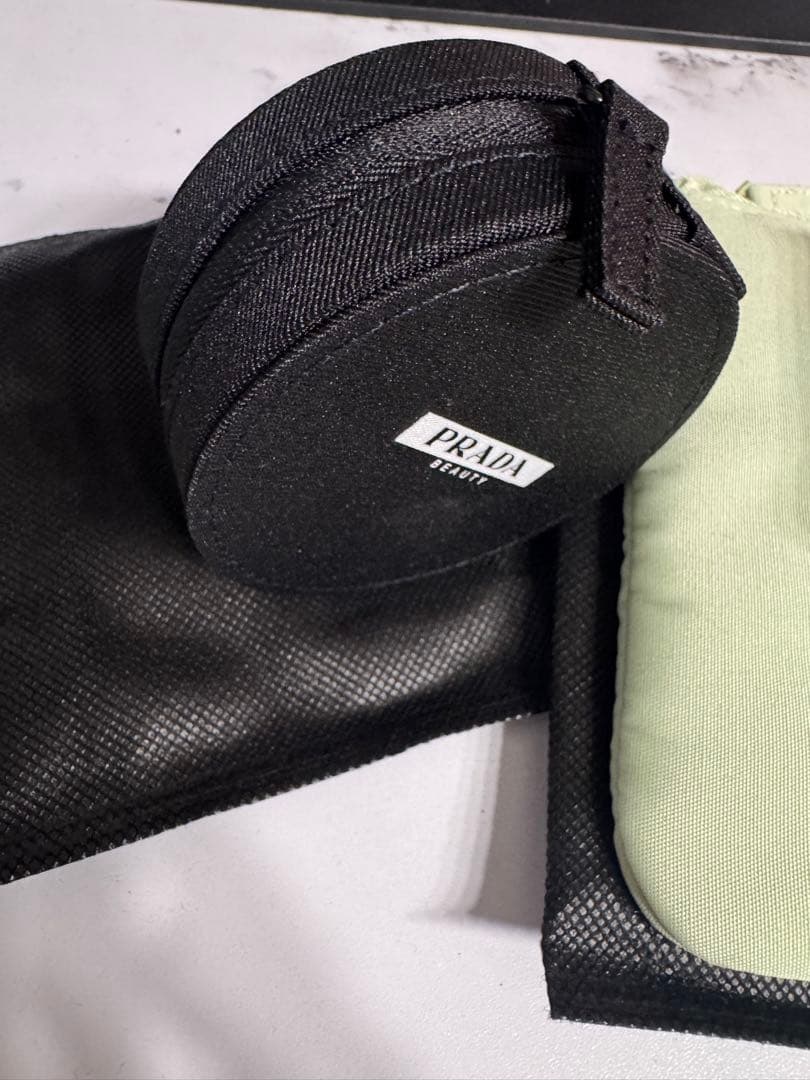 プラダ　ピンクセット　ミニポーチ付(ヘアミスト除く)