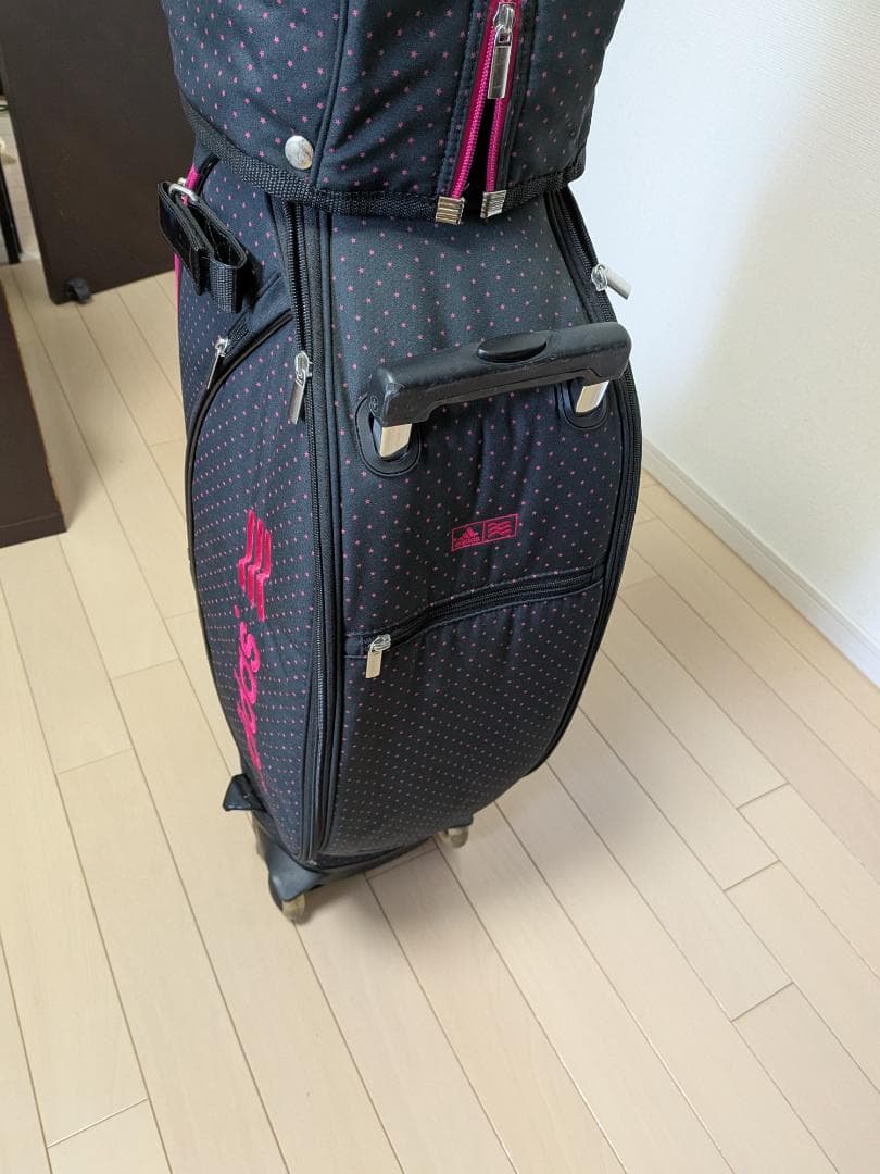 使用3回　アディダス　ゴルフキャディバッグ（キャスター付）