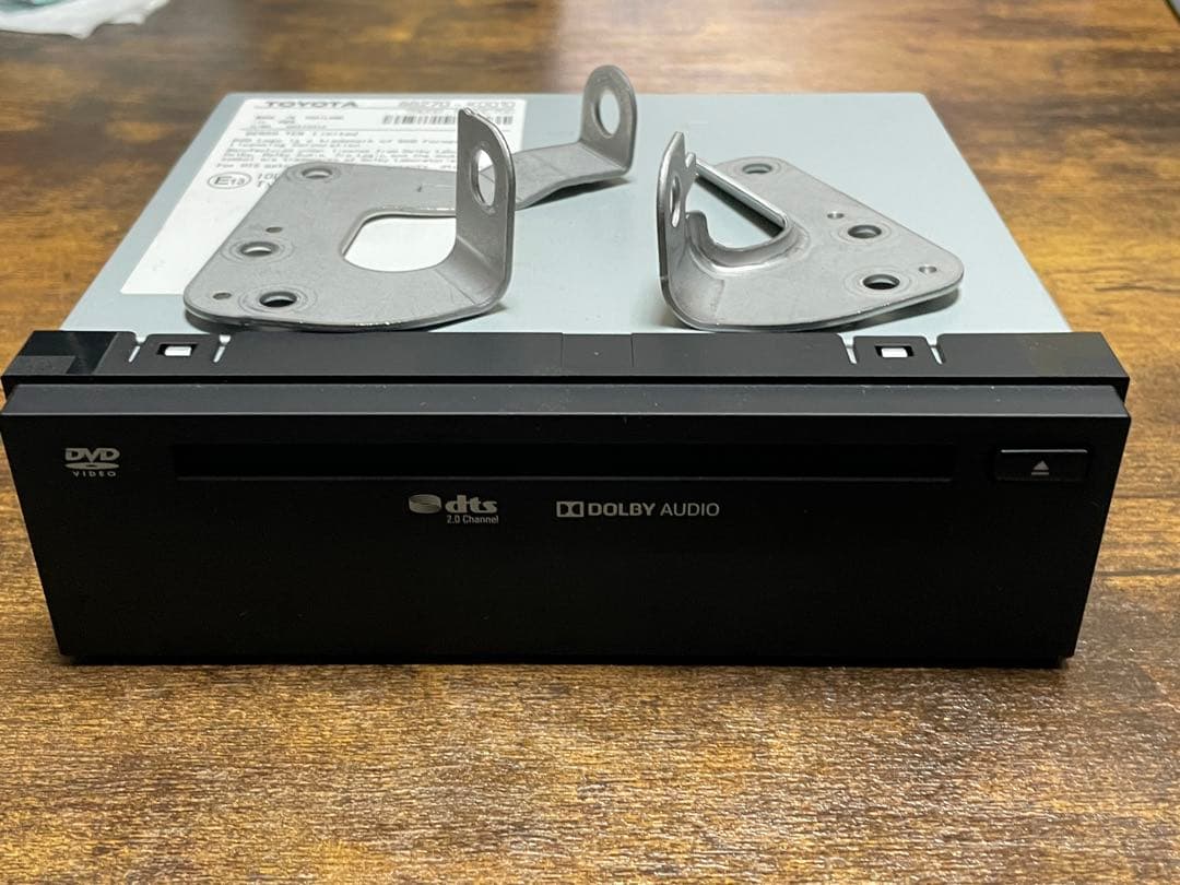 トヨタ純正DVDプレーヤー+TVnaviキット(日本電機サービス)