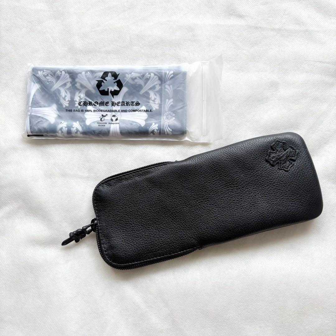 クロムハーツ メガネケース レザー クロスパッチ ダガーファスナー クロス