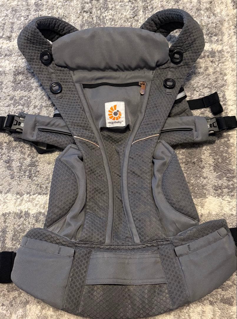 ergobaby オムニブリーズ 抱っこ紐　グラファイトグレー