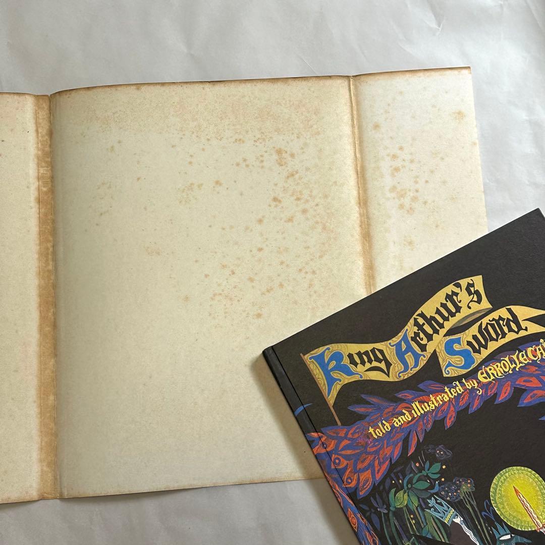 アーサー王の剣 King Arthur's Sword 洋書絵本