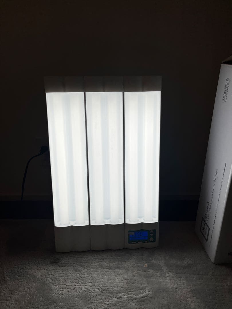 Bright Light ME+ 光療法デバイス