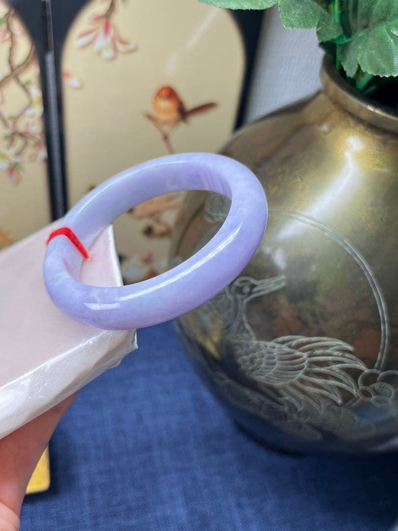 コレクションレベル‼️高級品、最高峰色濃いラベンダー翡翠バングル　鑑定書付き