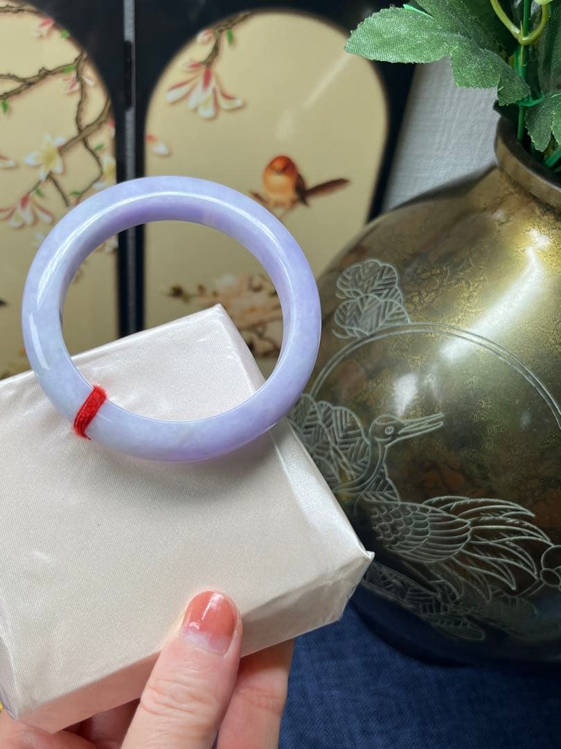 コレクションレベル‼️高級品、最高峰色濃いラベンダー翡翠バングル　鑑定書付き