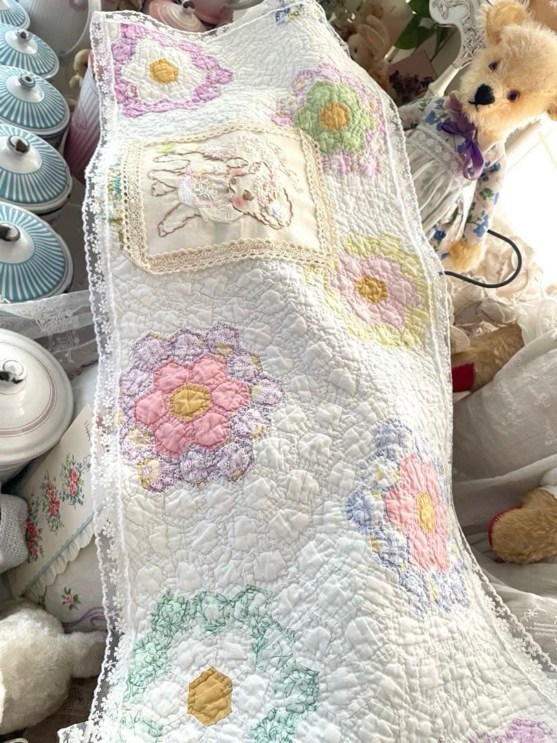 アンティークキルトロング＆ハンドメイド手刺繍ひつじちゃん·͜· ♡