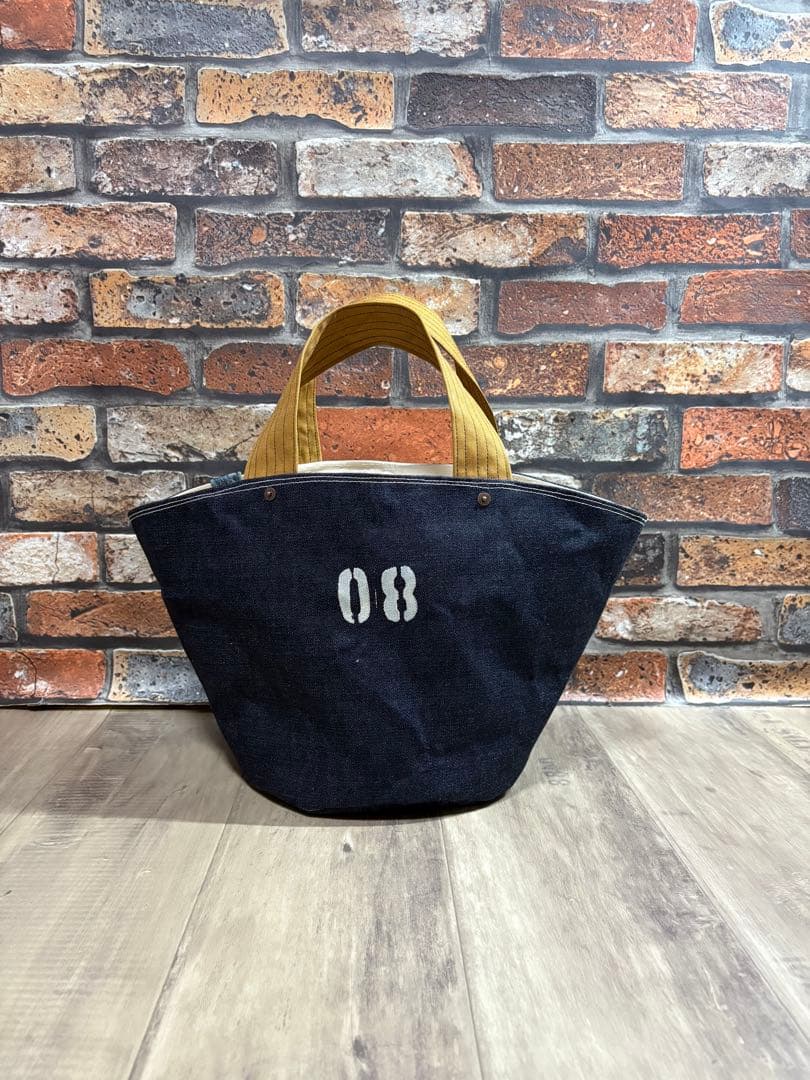 デニムリメイク　大きい丸底トートバッグ