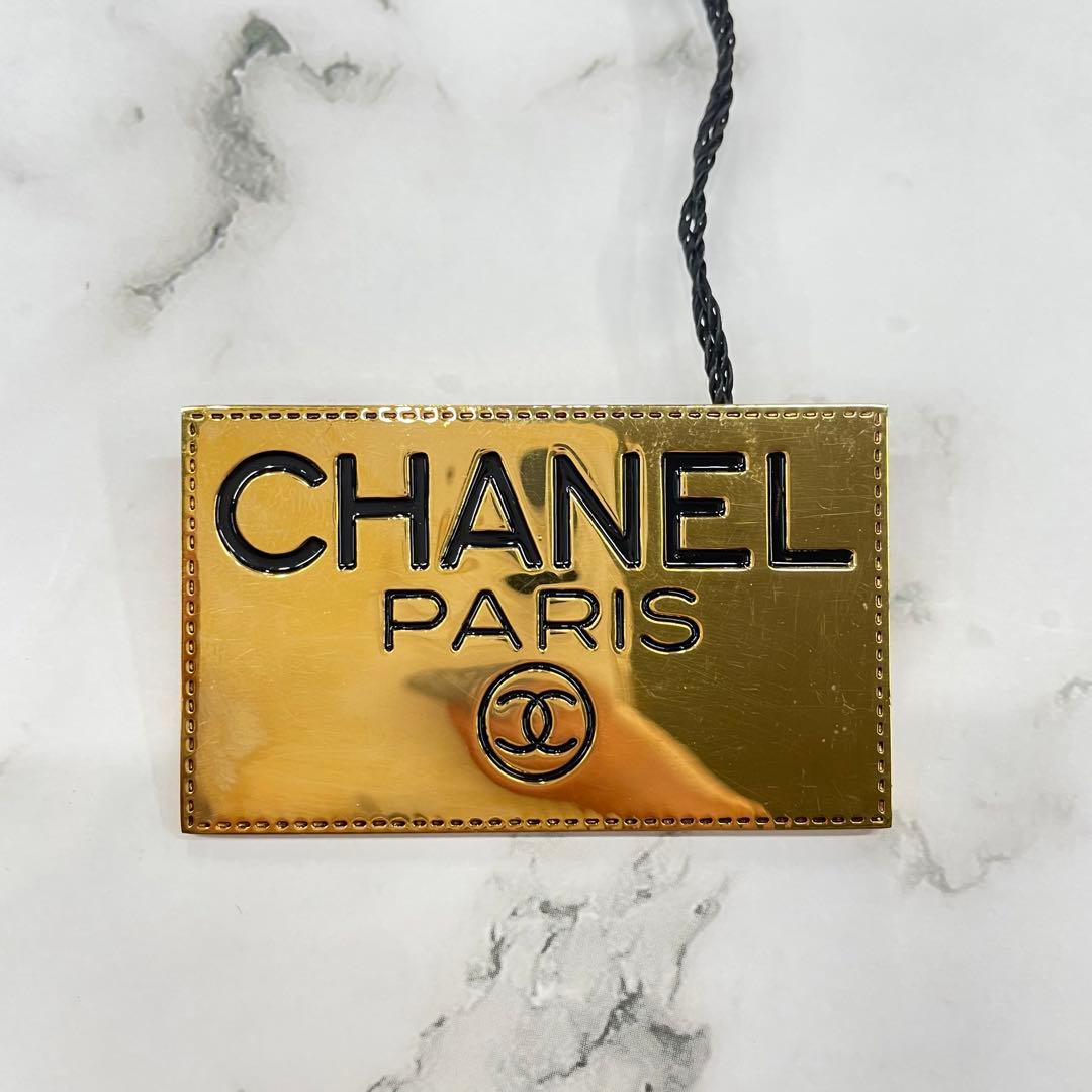 シャネル ヴィンテージ ブローチ ロゴプレート　ゴールドカラー