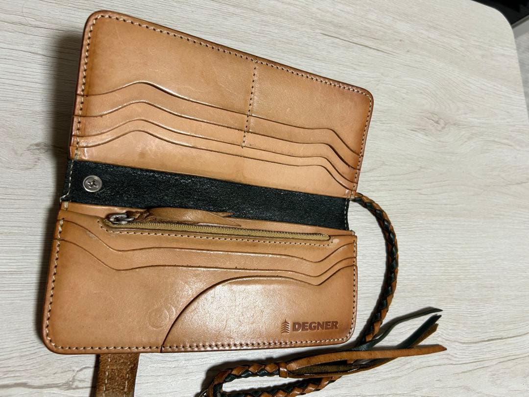 デグナーレザー編み込みストラップ付き財布