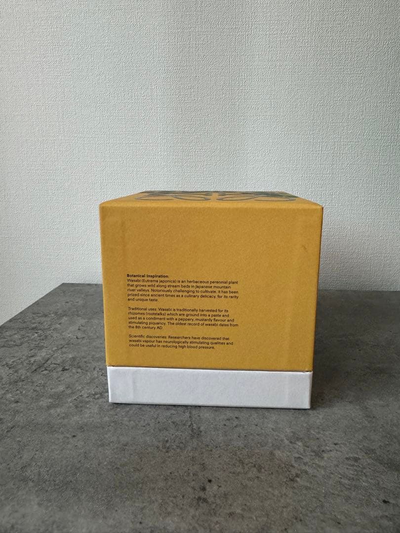 【新品未開封品】LOEWE アロマキャンドル WASABI スモール