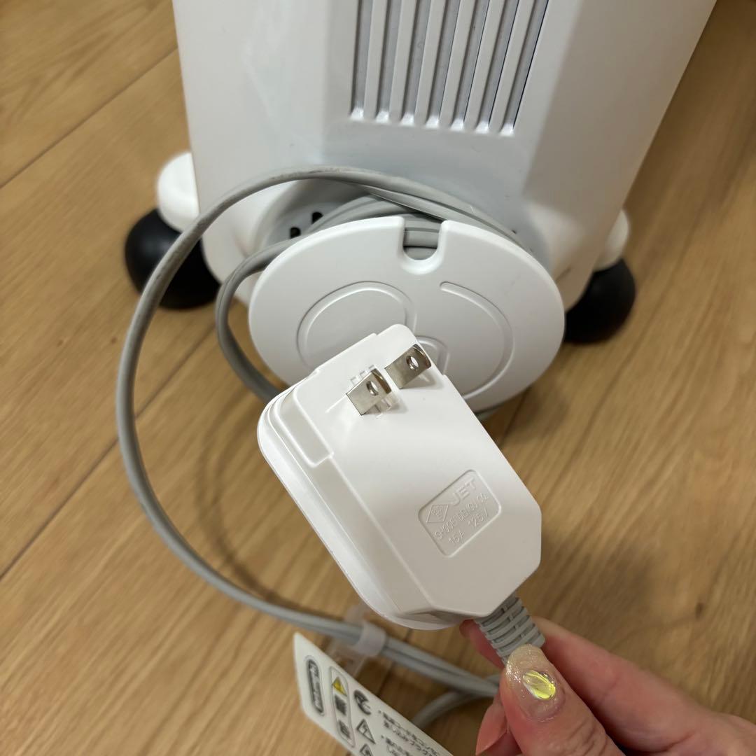 デロンギ　オイルヒーター ホワイト+ブラック RHJ35M1015-BK