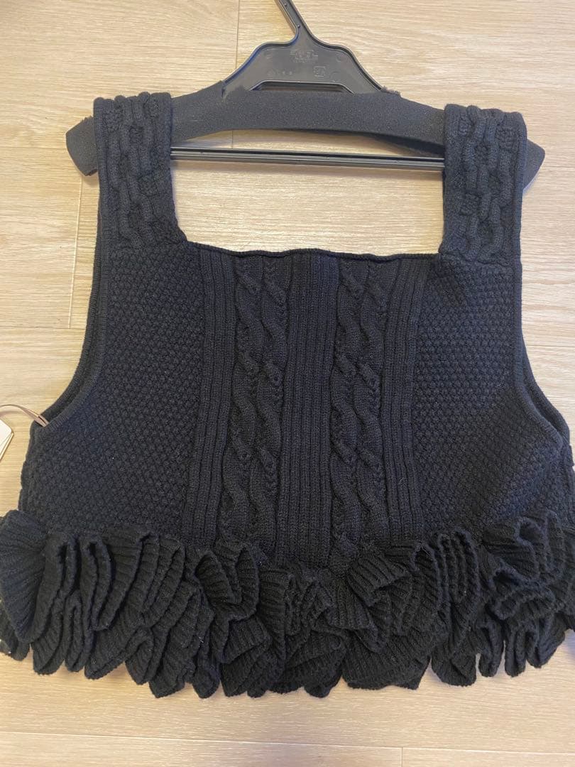 la belle Etude ニッティングパターンボリュームフリルニットビスチェ