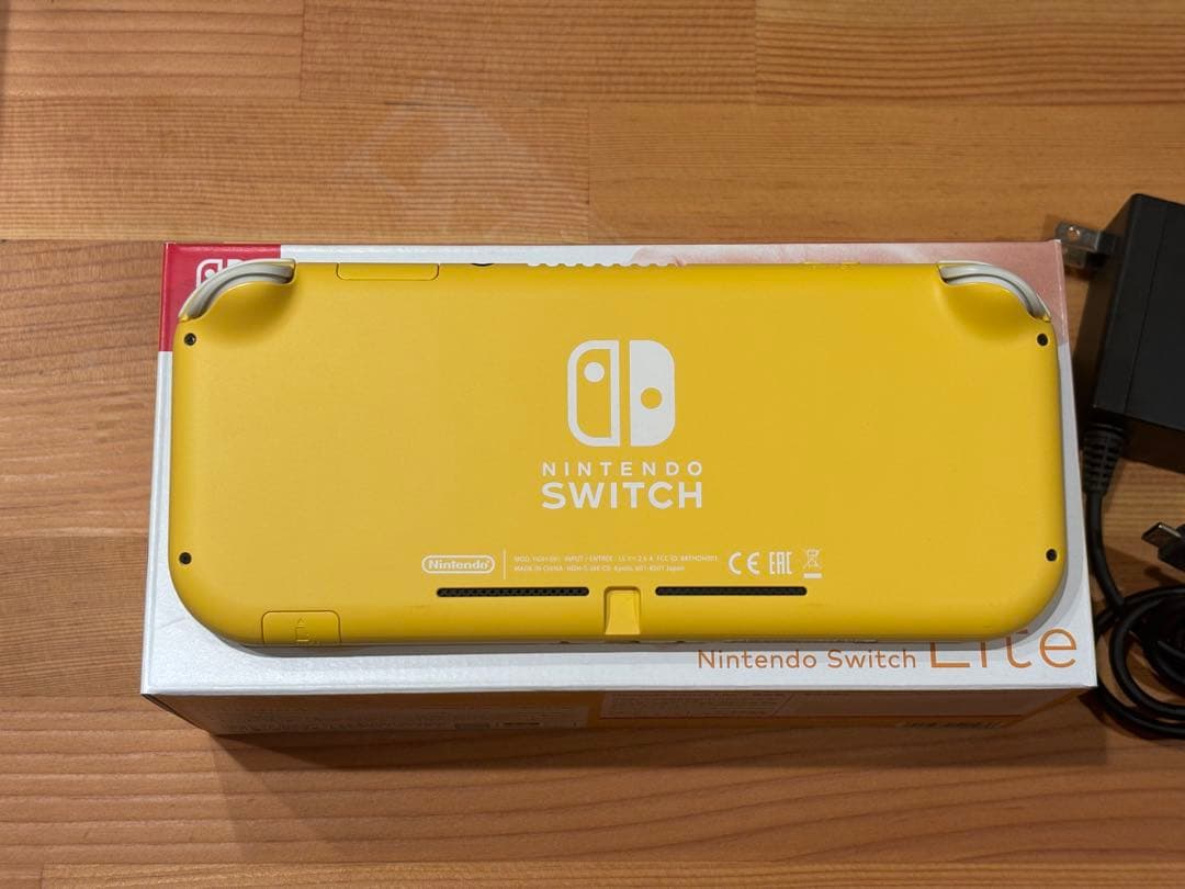 【美品】Nintendo Switch Lite 本体 箱/充電器あり