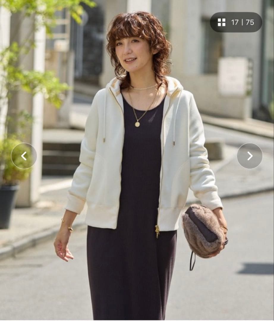 スポンジダンボールZIPパーカーカットソー