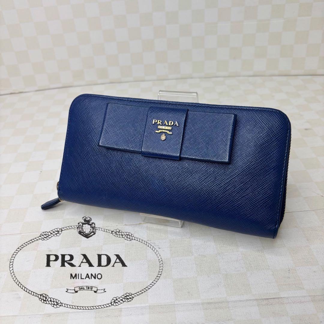 極美品　PRADA プラダ　長財布　ラウンドファスナー　M83