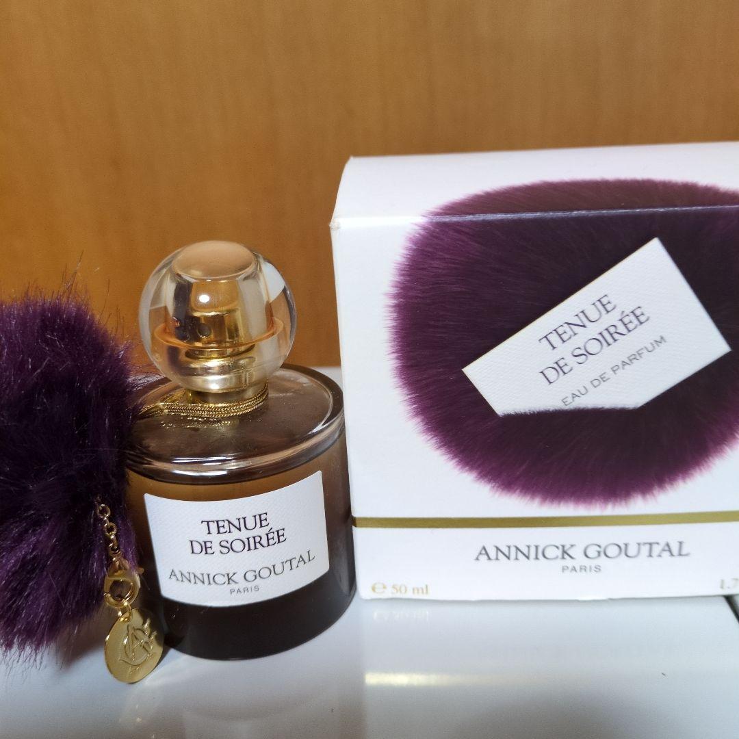 トゥニュ ドゥ ソワレ オードパルファム50ml