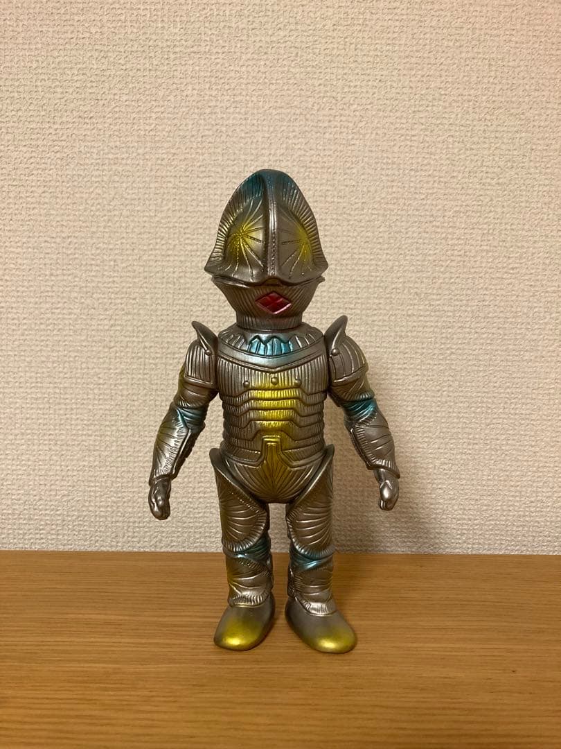 本日大特価　ブルマァク　ボーグ星人　メタリックカラー