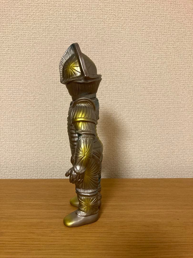 本日大特価　ブルマァク　ボーグ星人　メタリックカラー