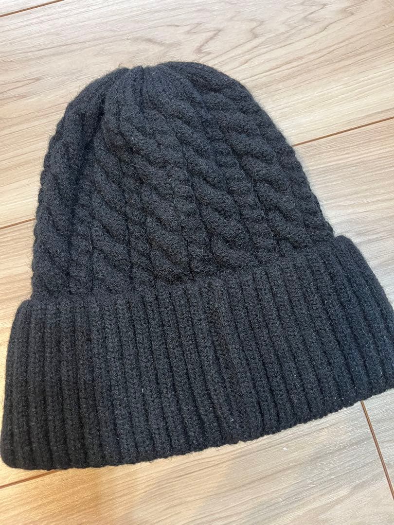 MONCLER ブラック ニット帽 ケーブル編み