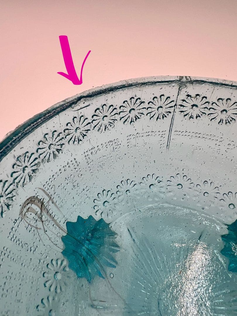 型ガラス蓋物　菓子器　キャンディポット　ボンボニエール　ウランガラス　大正ロマン