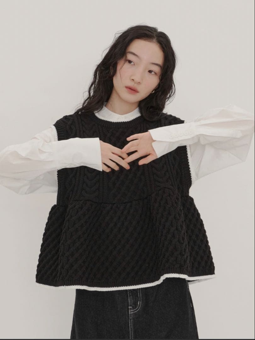 【新品タグ付き】 GIUNONケーブル ニットベスト ブラック