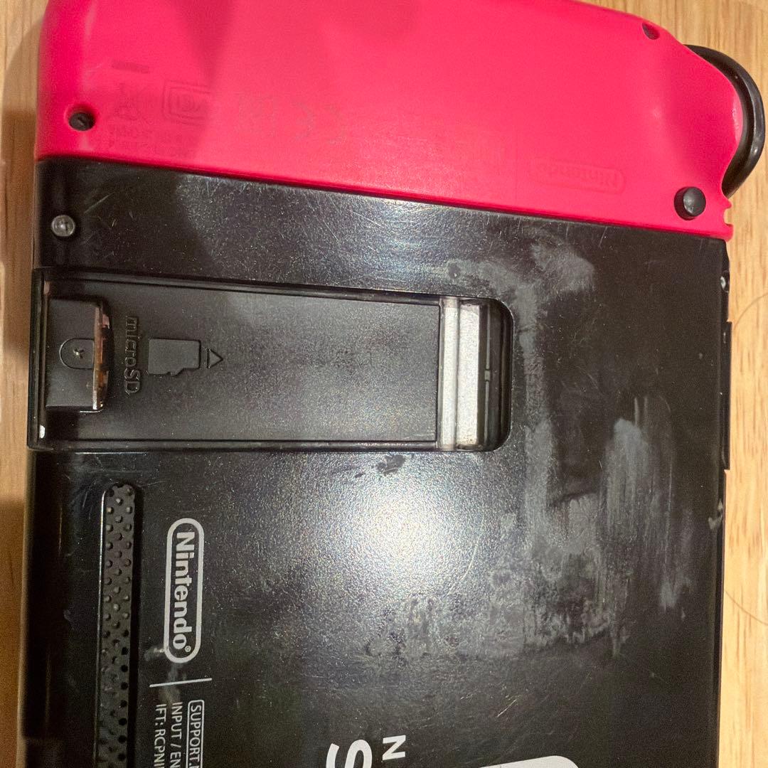 ジャンク出品Switch とSwitchLight本体 Joy-Con