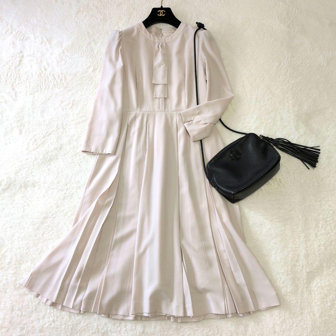 セルフォード ボウタイプリーツワンピース　セレモニー　ライトベージュ　M