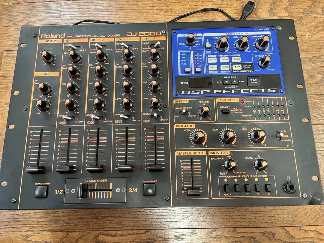 DJミキサー　ROLAND DJ-2000
