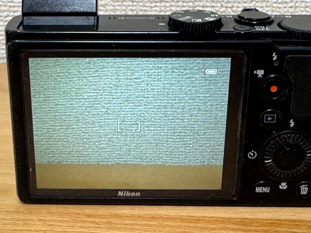 Nikon COOLPIX P300ブラック デジカメ バッテリー 充電ケーブル