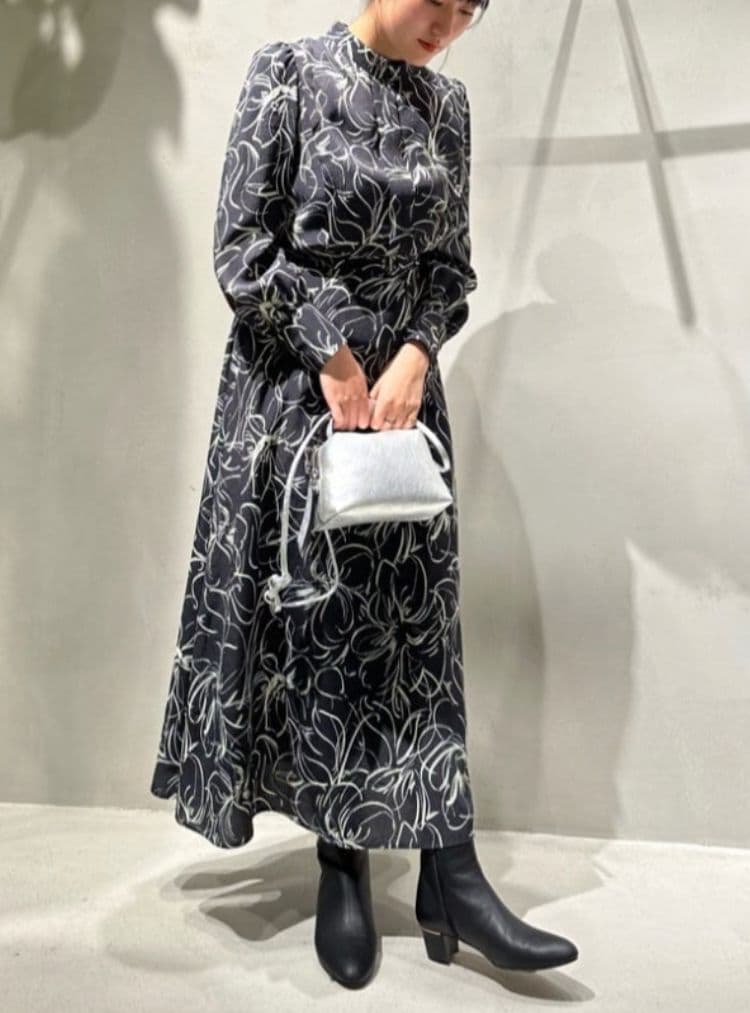 アルアバイル　ドローイングフラワープリントワンピース　２