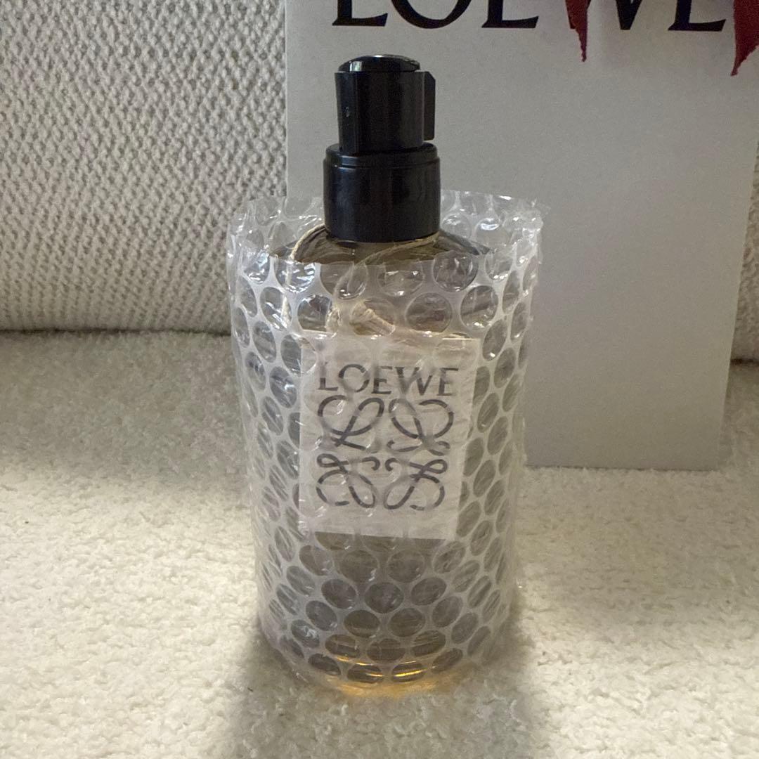 新品未使用　LOEWE リキッドソープ オレガノ　ギフトバッグ付き