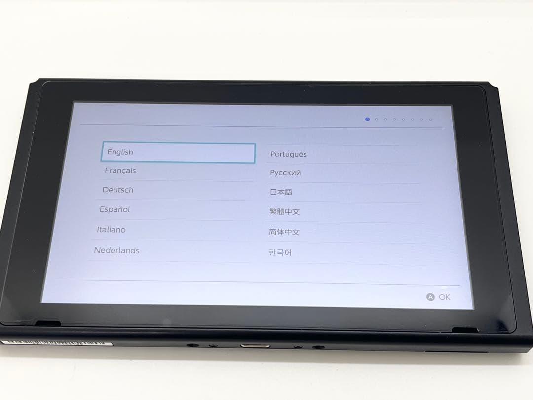 【美品】 ニンテンドー スイッチ 本体 2018年製 HAC-001