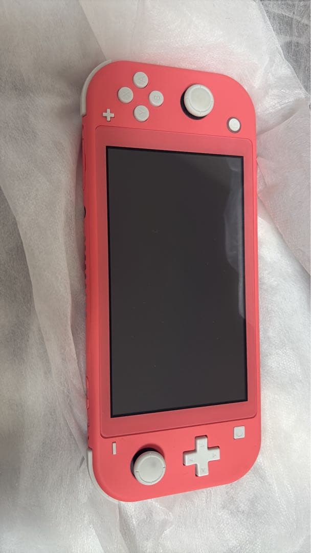 ルビーNintendo Switch Lite コーラル