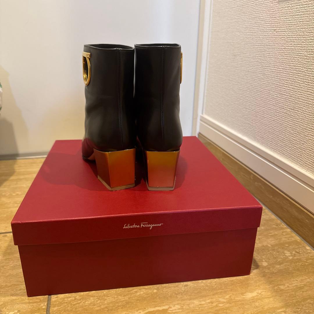 Salvatore Ferragamo ALBIANO ブーツ 5cmヒール