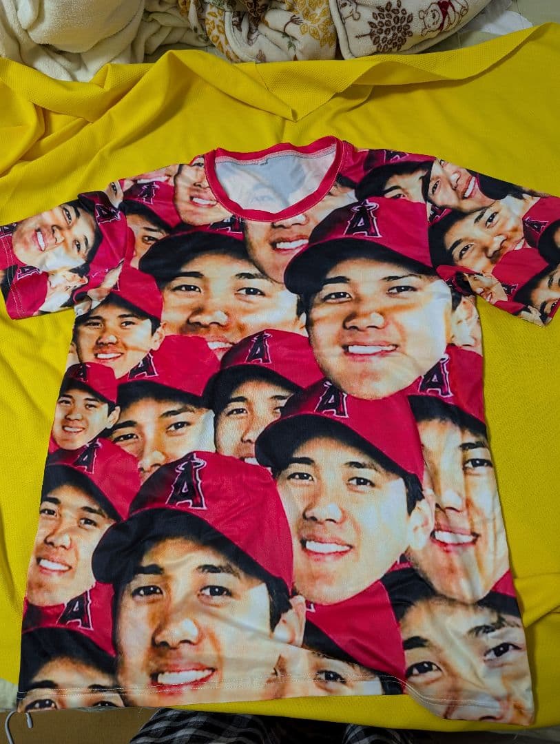 大谷翔平 顔顔Ｔシャツ カレンダーと本