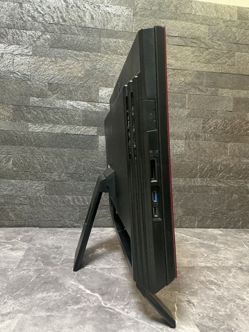 FUJITSU ESPRIMO COREi7 新品メモリ16 新品SSD512